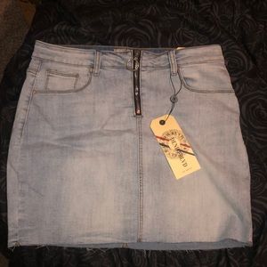 Light wash mini skirt